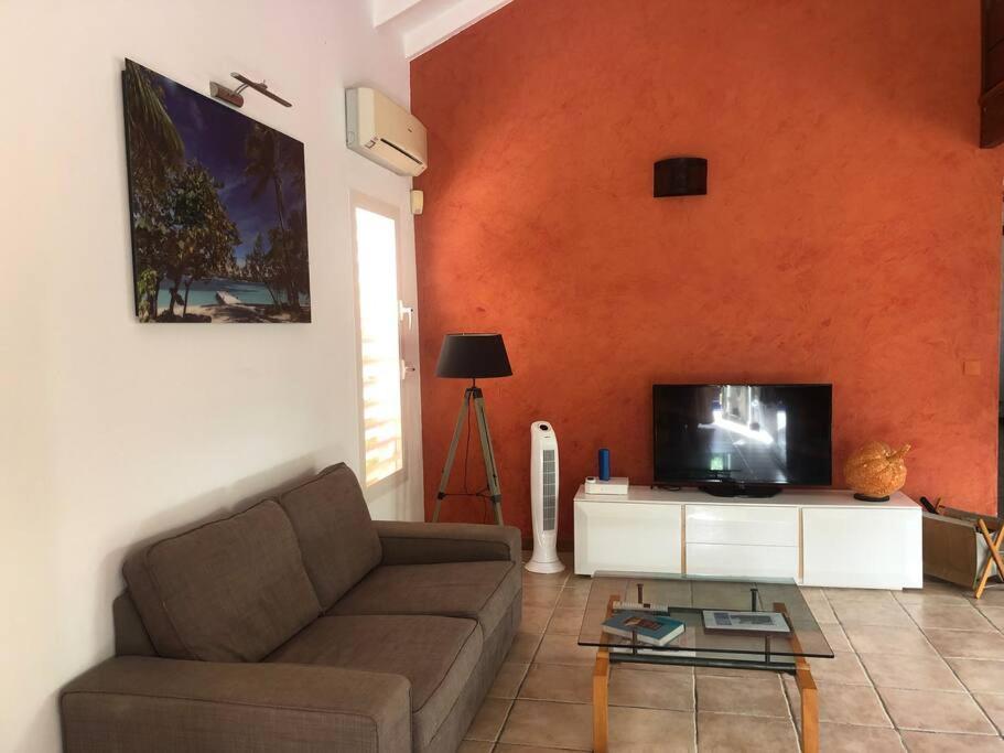 Ti Paradis Caché-piscine-dans Quartier Résidentiel Villa Saint-Francois (Grande-Terre)