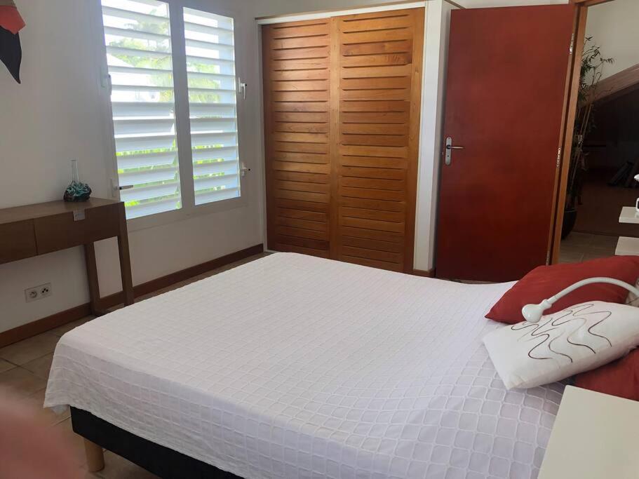 Ti Paradis Caché-piscine-dans Quartier Résidentiel * Saint-Francois (Grande-Terre)