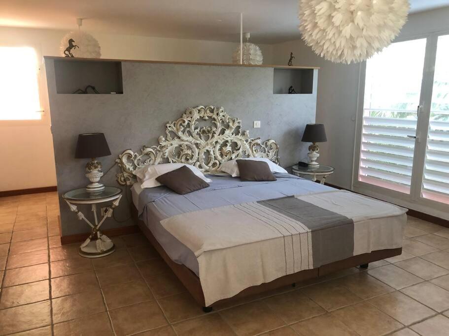 Ti Paradis Caché-piscine-dans Quartier Résidentiel Villa