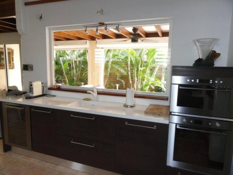 Villa Ti Paradis Caché-piscine-dans Quartier Résidentiel *