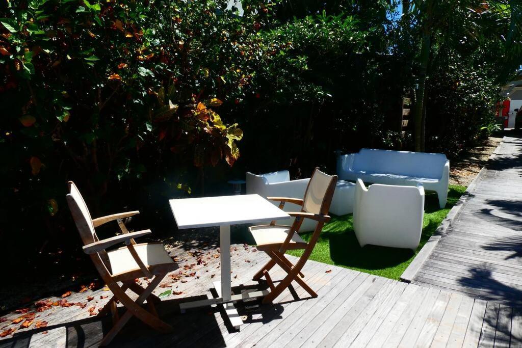Ti Paradis Caché-piscine-dans Quartier Résidentiel Villa